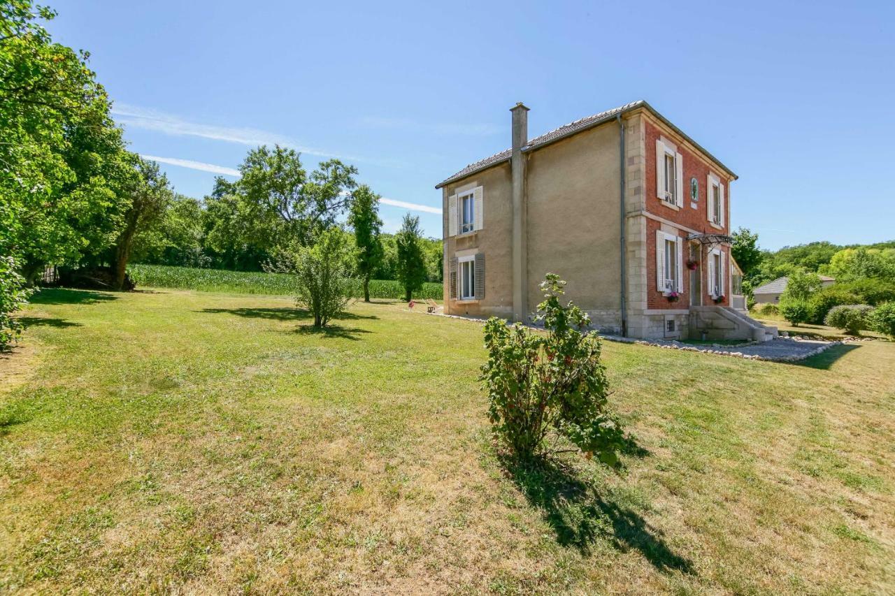 Maison Qui S'Y Frotte S'Y Pique Robert-Espagne Kültér fotó